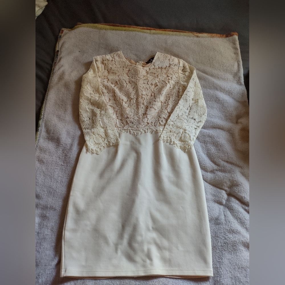 Lulu's Cream Colored Lace 3/4 Sleeve Mini Dress/Size Small